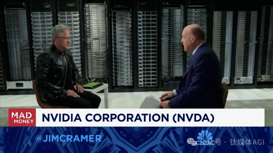 黄仁勋最新对谈：8年间GPU芯片性能提高1000倍，未来机器人将更像人类