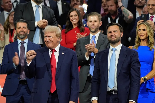 BTCer 万斯:从寒门到特朗普副手 这个“80后”不简单插图1 BTCer 万斯:从寒门到特朗普副手 这个“80后”不简单